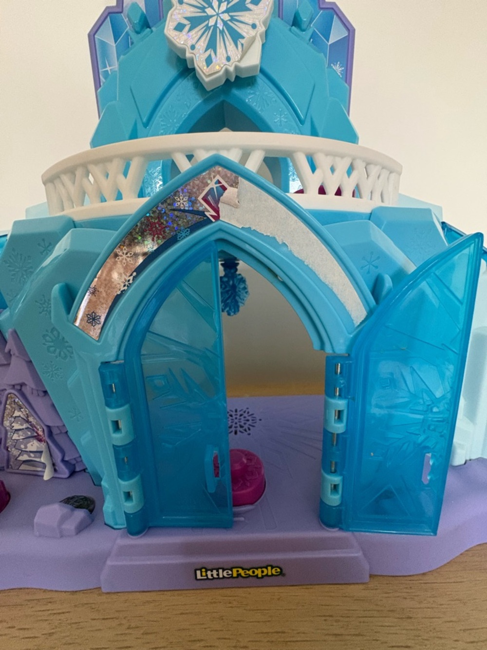 Fisher-Price Little People Disney Frozen Musical Ice Palace Interactive Playset - Picture 2 of 5